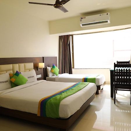 Staycation Holiday نافي مومباي المظهر الخارجي الصورة