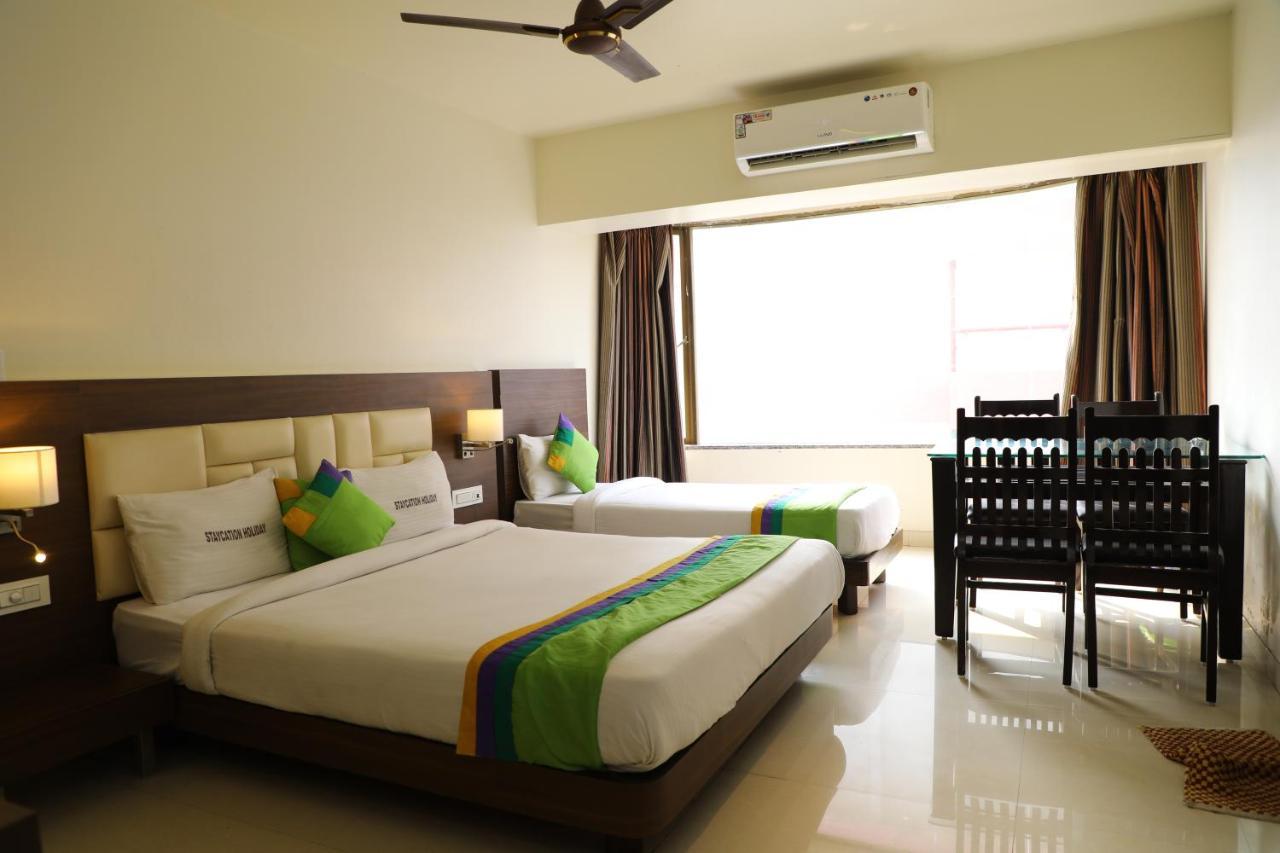 Staycation Holiday نافي مومباي المظهر الخارجي الصورة