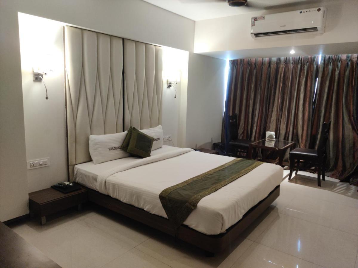 Staycation Holiday نافي مومباي المظهر الخارجي الصورة