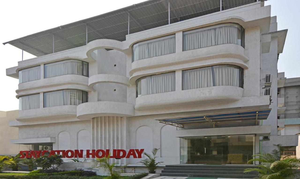 Staycation Holiday نافي مومباي المظهر الخارجي الصورة